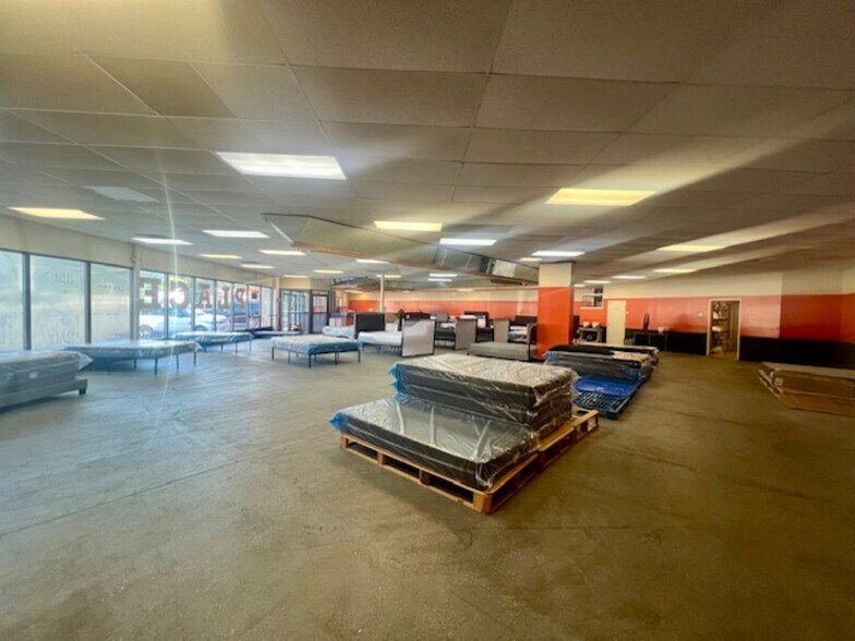 More Photos Of 884 Pierce Ave, Macon-Bibb Freestanding For Lease