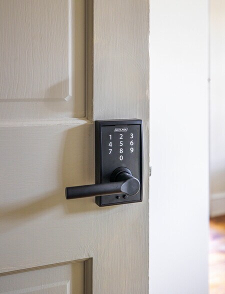 More Photos Of 16 Hudson St, Kinderhook Storefront Retail Residential For Lease