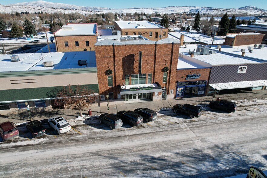 More Photos Of 1028 Main St, Evanston Theater Concert Hall For Sale