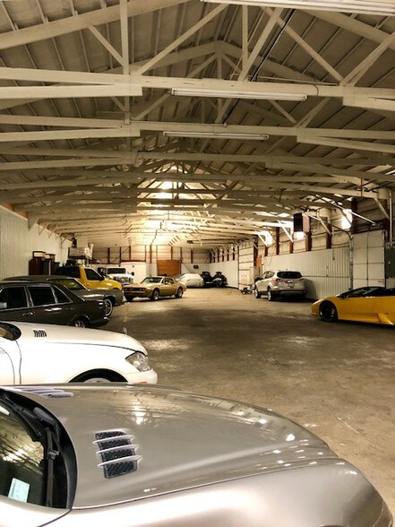 More Photos Of 500 N Congress Ave, Evansville Warehouse For Sale