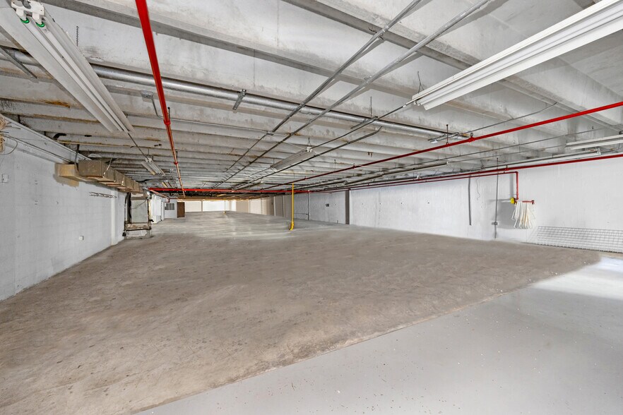 More Photos Of 3480 NW 41st St, Miami Warehouse For Sale
