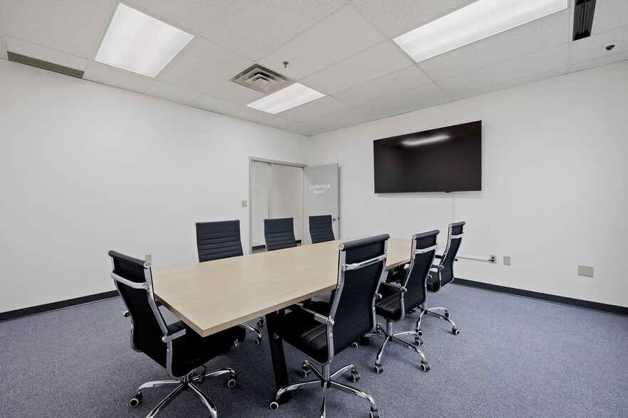 More Photos Of 7500 Golden Triangle Dr, Eden Prairie Warehouse For Lease