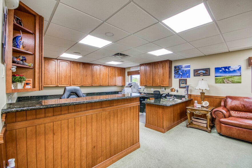 More Photos Of 2662-2698 SE Willoughby Blvd, Stuart Office For Sale