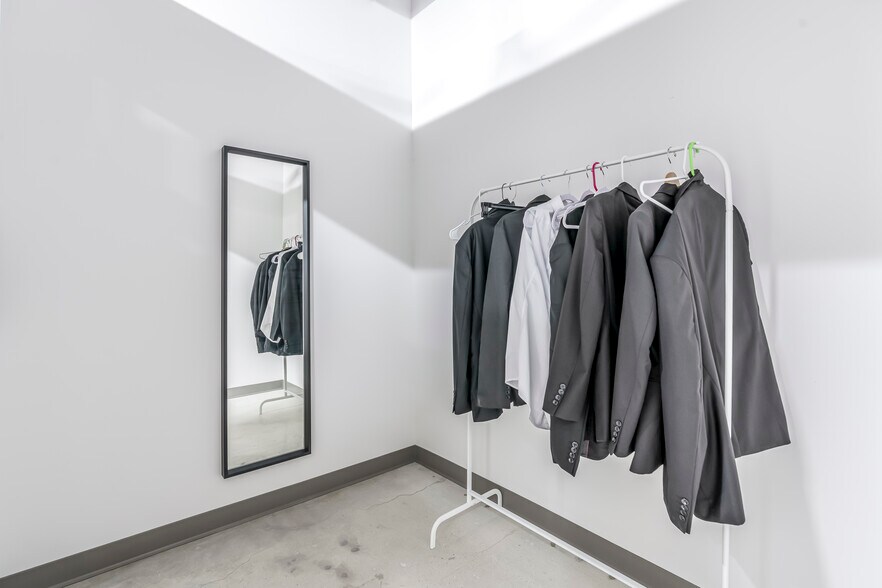 More Photos Of 1014 N Dixie Hwy, Lake Worth Beach Loft Creative Space For Sale