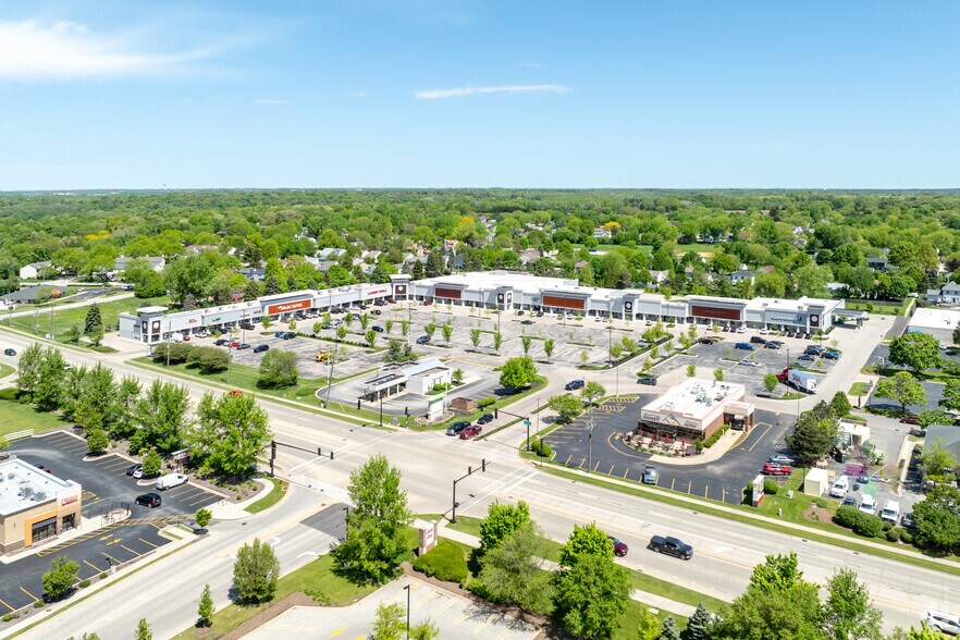 More Photos Of 1302-1430 Algonquin Rd, Algonquin Unknown For Lease