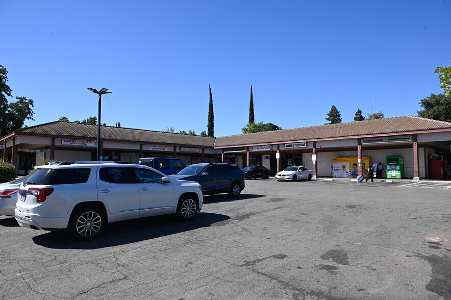 More Photos Of 500 Cirby Way, Roseville General Retail For Sale