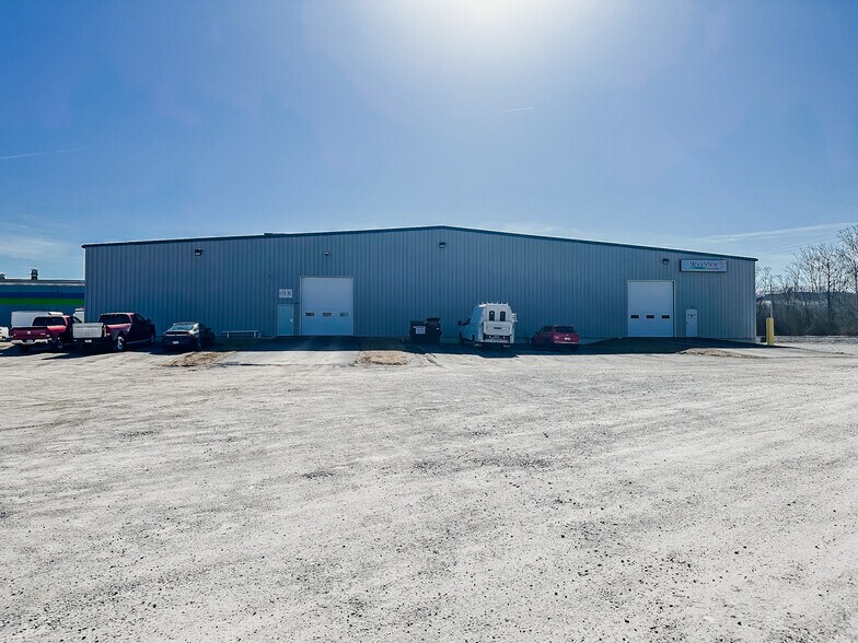 More Photos Of 141 Innovation Dr, Duncansville Warehouse For Lease