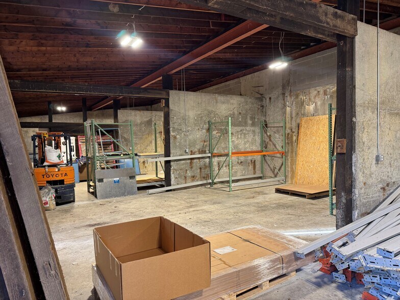 More Photos Of 12055 John Marshall Hwy, Markham Industrial For Sale