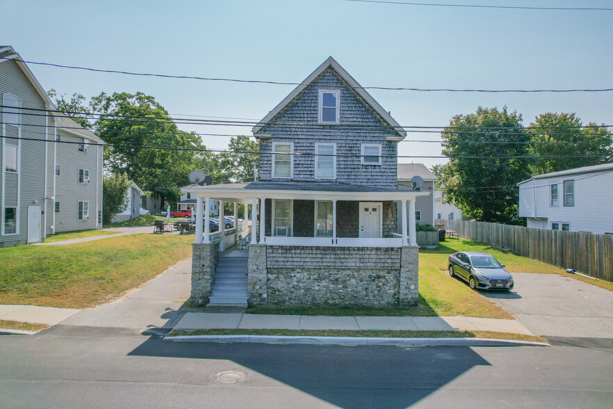 Primary Photo Of 105 Union Ave, Old Orchard Beach Apartments For Sale