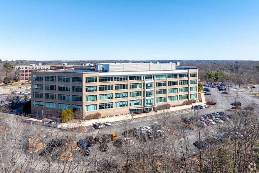 More Photos Of 30 Corporate Dr, Burlington Office For Lease