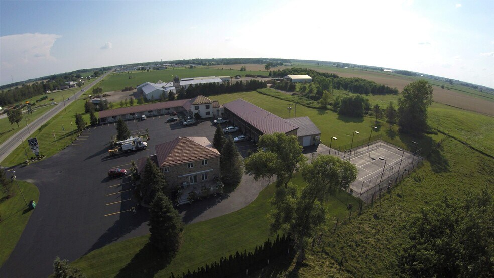 More Photos Of 8500 Road 164, Listowel Hotel For Sale