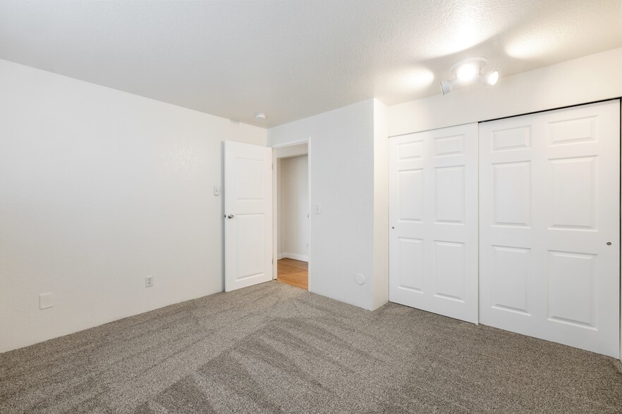 More Photos Of 712 N 143rd St, Seattle Apartments For Sale
