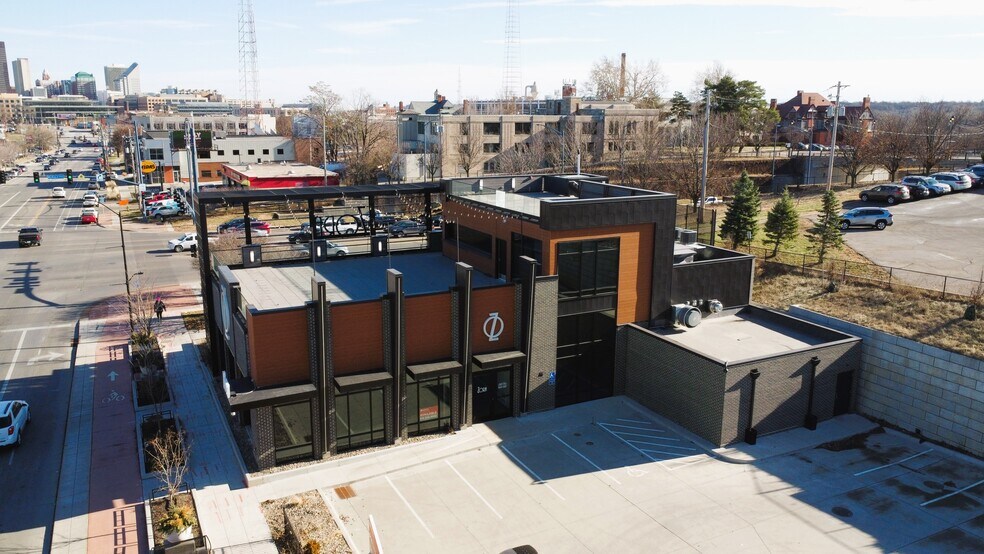More Photos Of 2120 Ingersoll Ave, Des Moines Restaurant For Lease