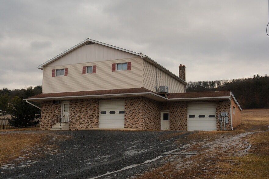 More Photos Of 1052 Centre Tpke, Orwigsburg Flex For Sale