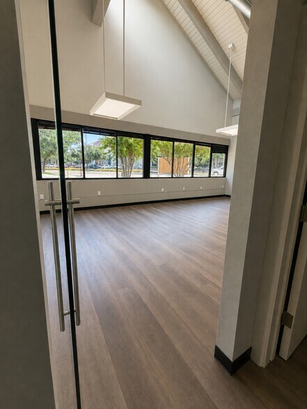More Photos Of 3132 W 5th St, Fort Worth Office For Lease