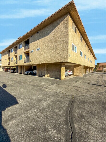 More Photos Of 2101 Vine St, Alhambra Apartments For Sale