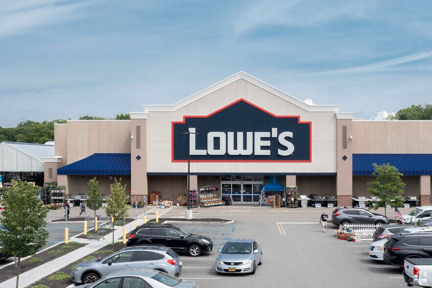 Primary Photo Of 3200 Crompond Rd, Yorktown Heights General Retail For Sale