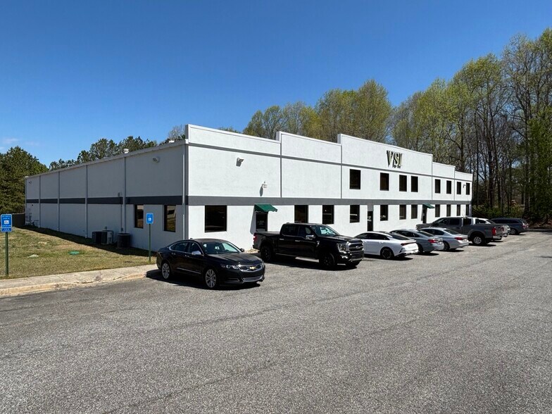 More Photos Of 1205 Alpha Dr, Alpharetta Warehouse For Lease