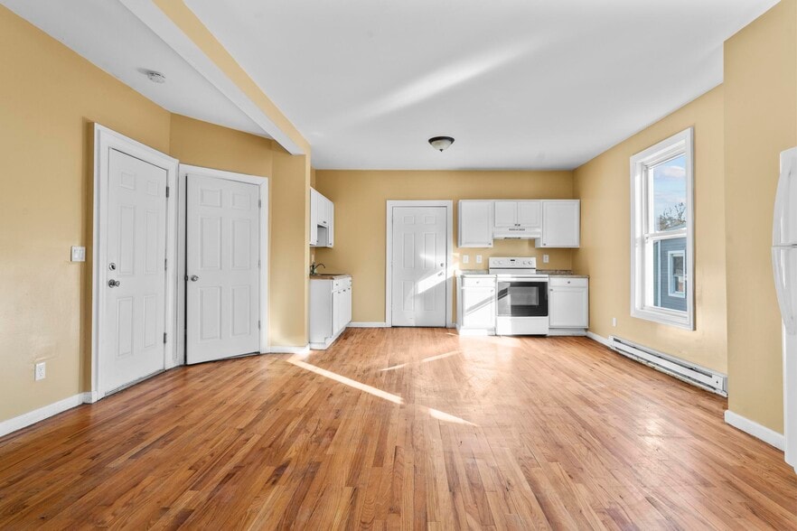 More Photos Of 701-703 S Main St, Waterbury Apartments For Sale