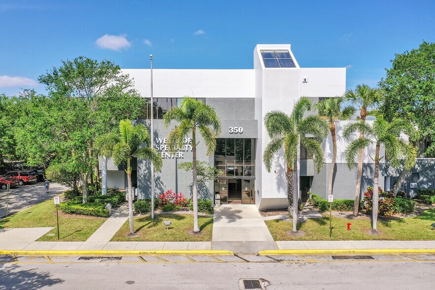More Photos Of 350 N Pine Island Rd, Plantation Medical For Lease