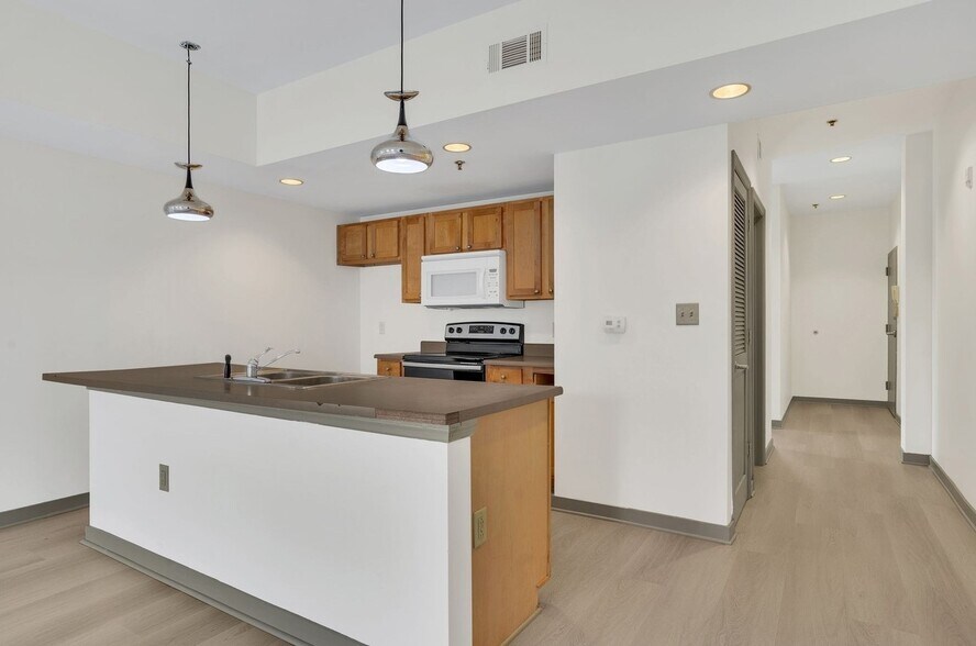 More Photos Of 942 Jefferson St, Nashville Apartments For Lease