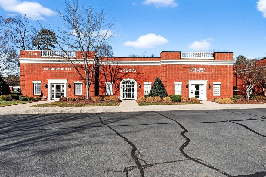 More Photos Of 3210 Prosperity Church Rd, Charlotte Office For Sale