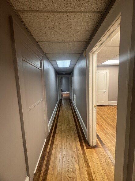 More Photos Of 1421 N Limestone St, Gaffney Office For Sale