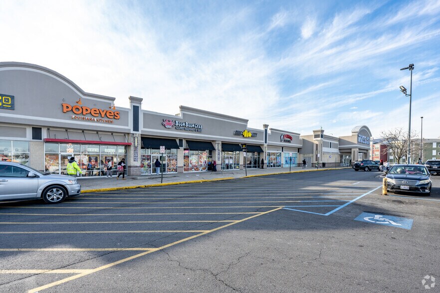 More Photos Of 1060 Brentwood Rd NE, Washington General Retail For Lease