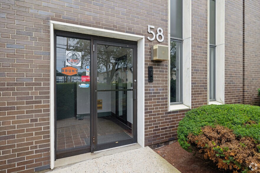 More Photos Of 58 Concord St, North Reading Office For Lease
