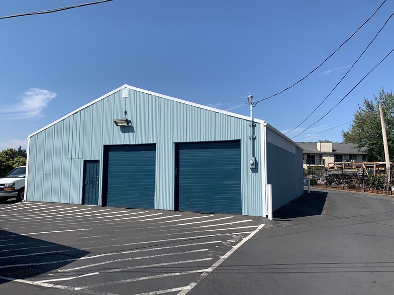 Primary Photo Of 9800 Evergreen Way, Everett Warehouse For Lease