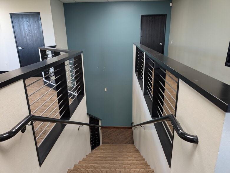 More Photos Of 27002 Vista Terrace, Lake Forest Manufacturing For Lease