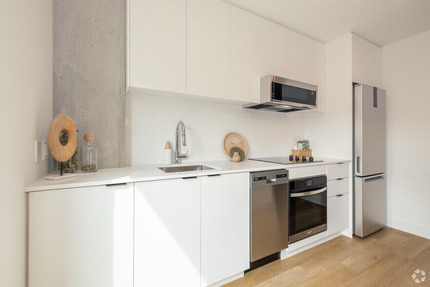 More Photos Of 5200 St De La Savane, Montréal Apartments For Lease