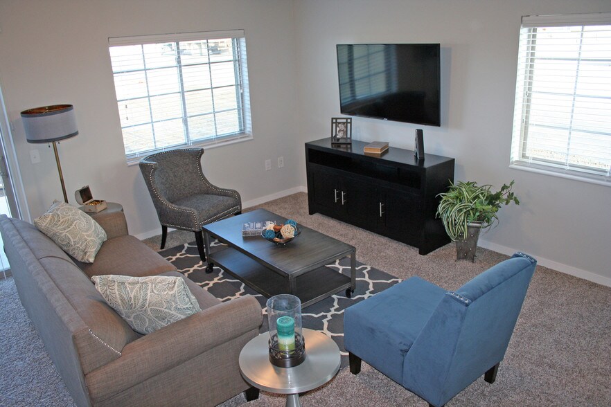 More Photos Of 1220-1250 27th Ave NW, Minot Apartments For Sale