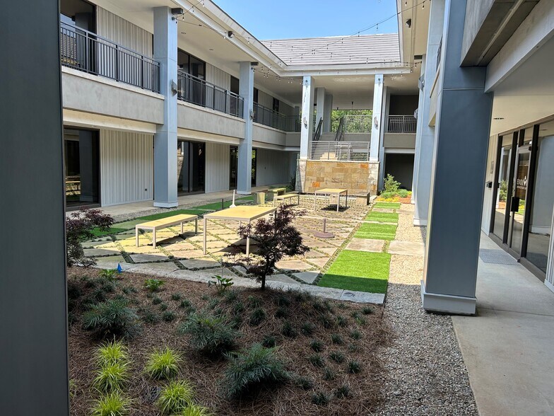 More Photos Of 6255 Barfield Rd NE, Atlanta Office For Lease