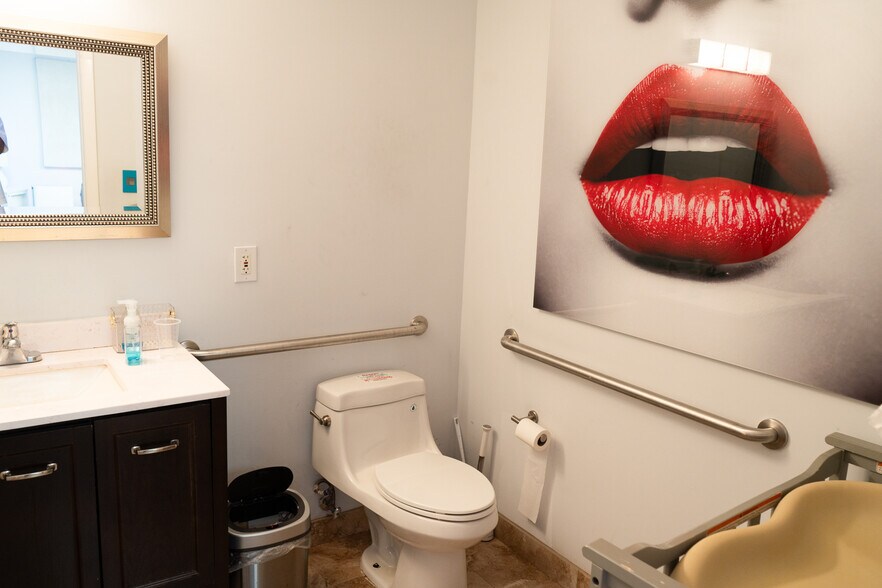 More Photos Of 14066 NW 82nd Unit #8-a Ave, Miami Lakes Sports And Entertainment For Sale