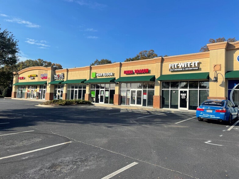 Primary Photo Of 4017 Annistown Rd, Snellville Storefront For Lease