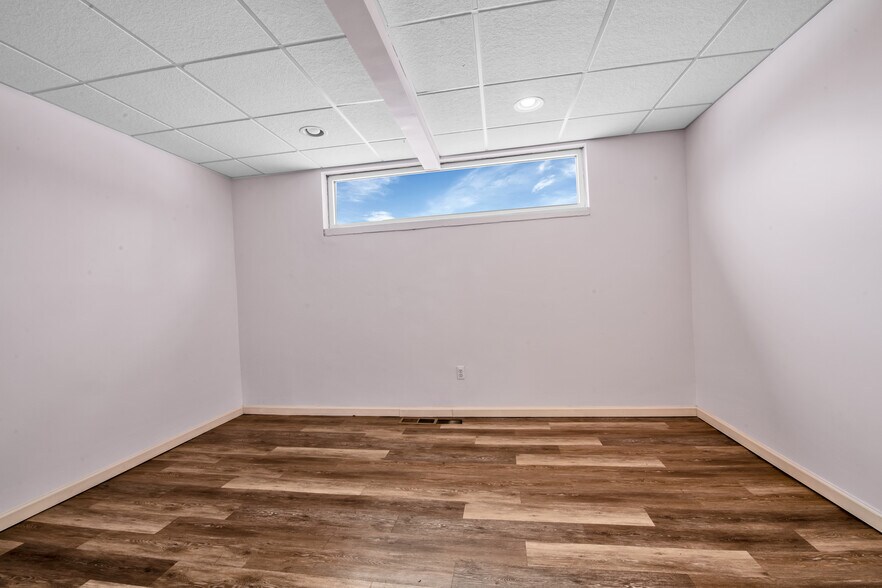 More Photos Of 23380 Goddard Rd, Taylor Freestanding For Lease