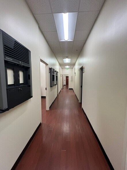 More Photos Of 40107 Highway 27, Davenport Medical For Lease
