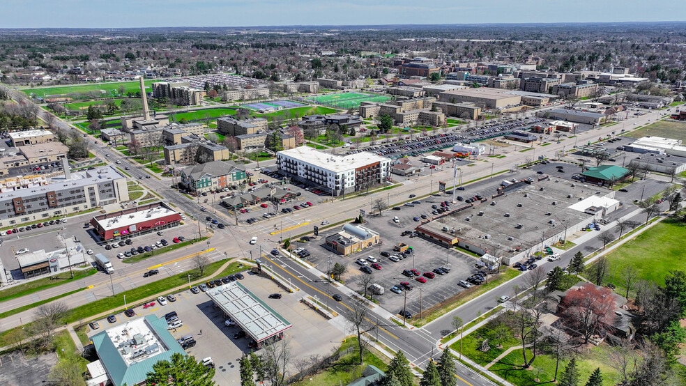 More Photos Of 209 Division St, Stevens Point Apartments For Lease