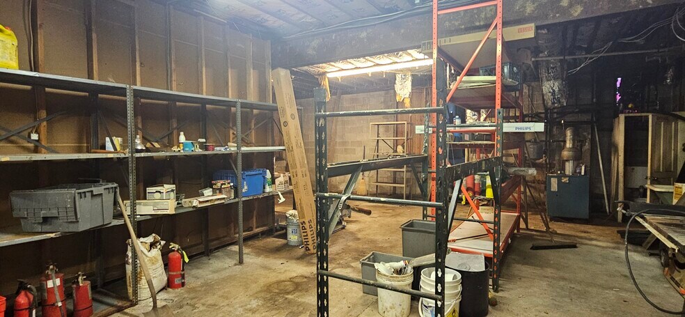 More Photos Of 9 E 44th St, Wilmington Office Residential For Sale