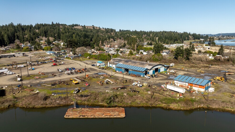 More Photos Of 93761 Hackett Ln, Coos Bay Distribution For Sale