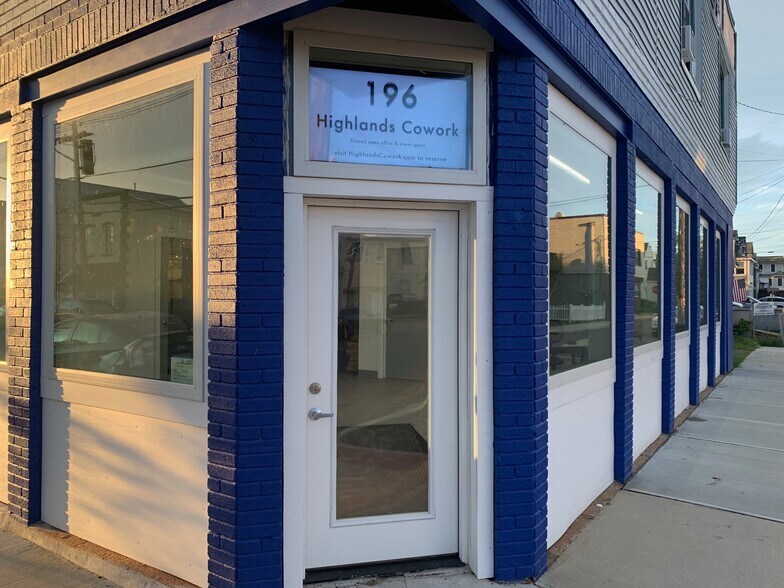 More Photos Of 196 Bay Ave, Highlands General Retail For Sale