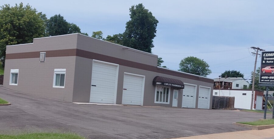 Primary Photo Of 2011 Woodson Rd, Saint Louis Auto Repair For Sale