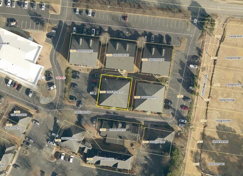 More Photos Of 2440 Sandy Plains Rd, Marietta Office For Lease