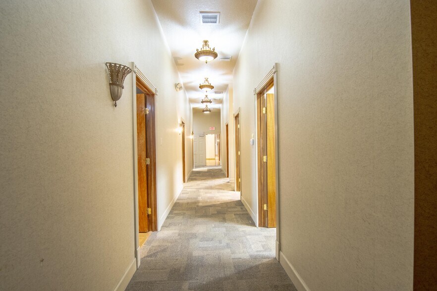More Photos Of 757 Arlington Ave N, Saint Petersburg Office For Sale