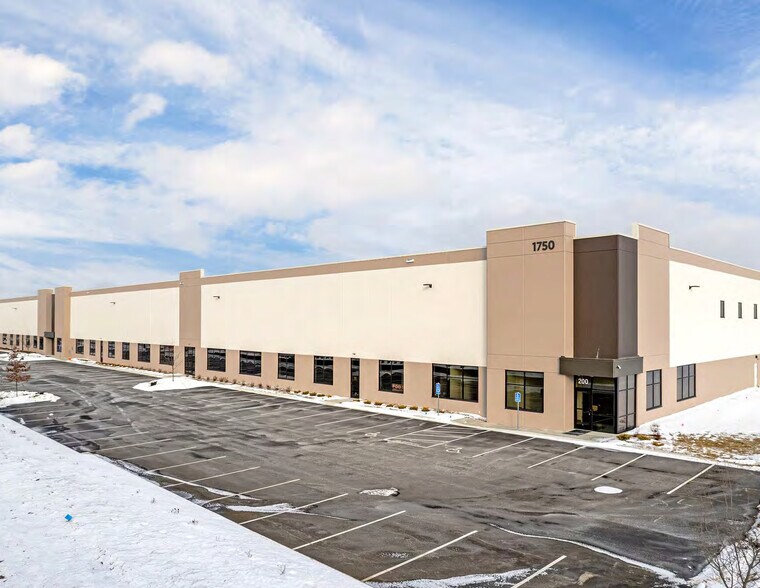 More Photos Of 1750 126th St, Burnsville Distribution For Lease