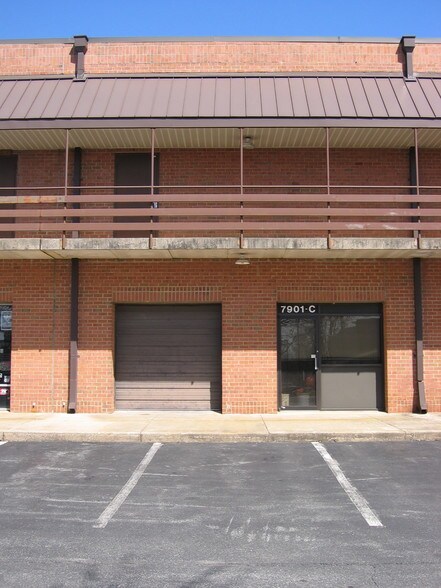 More Photos Of 7901-7905 Cessna Ave, Gaithersburg Warehouse For Lease