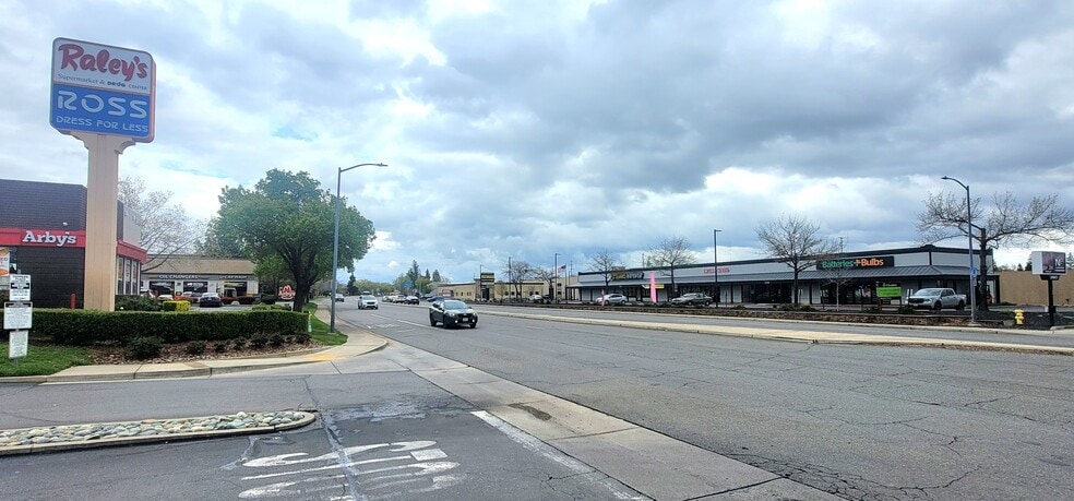 More Photos Of 2500 Zanella Way, Chico Storefront Retail Office For Lease