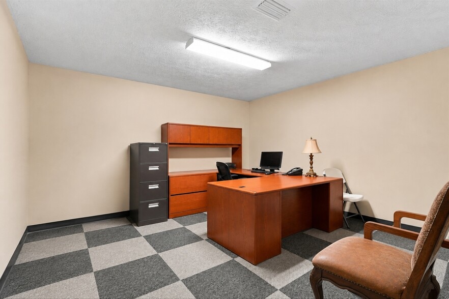 More Photos Of 7602 Kenya St, Jacksonville Specialty For Sale