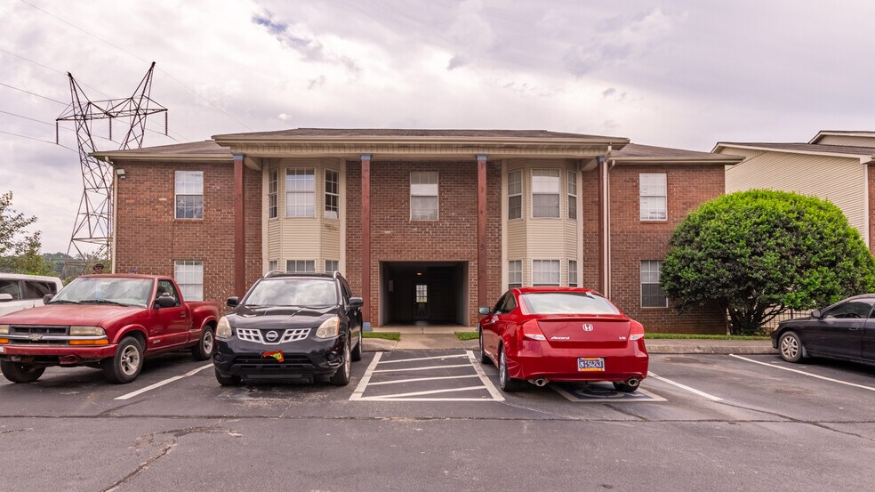 More Photos Of 703 Blue Sky Dr, Maryville Apartments For Sale